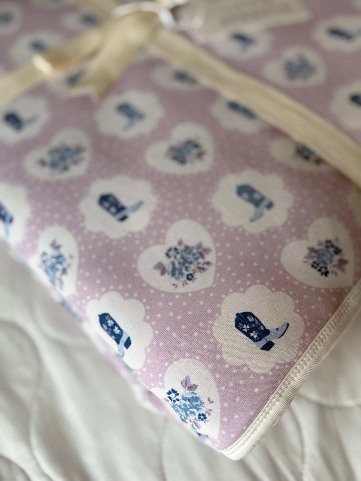 Western Charm - Adult Quilted Blanket