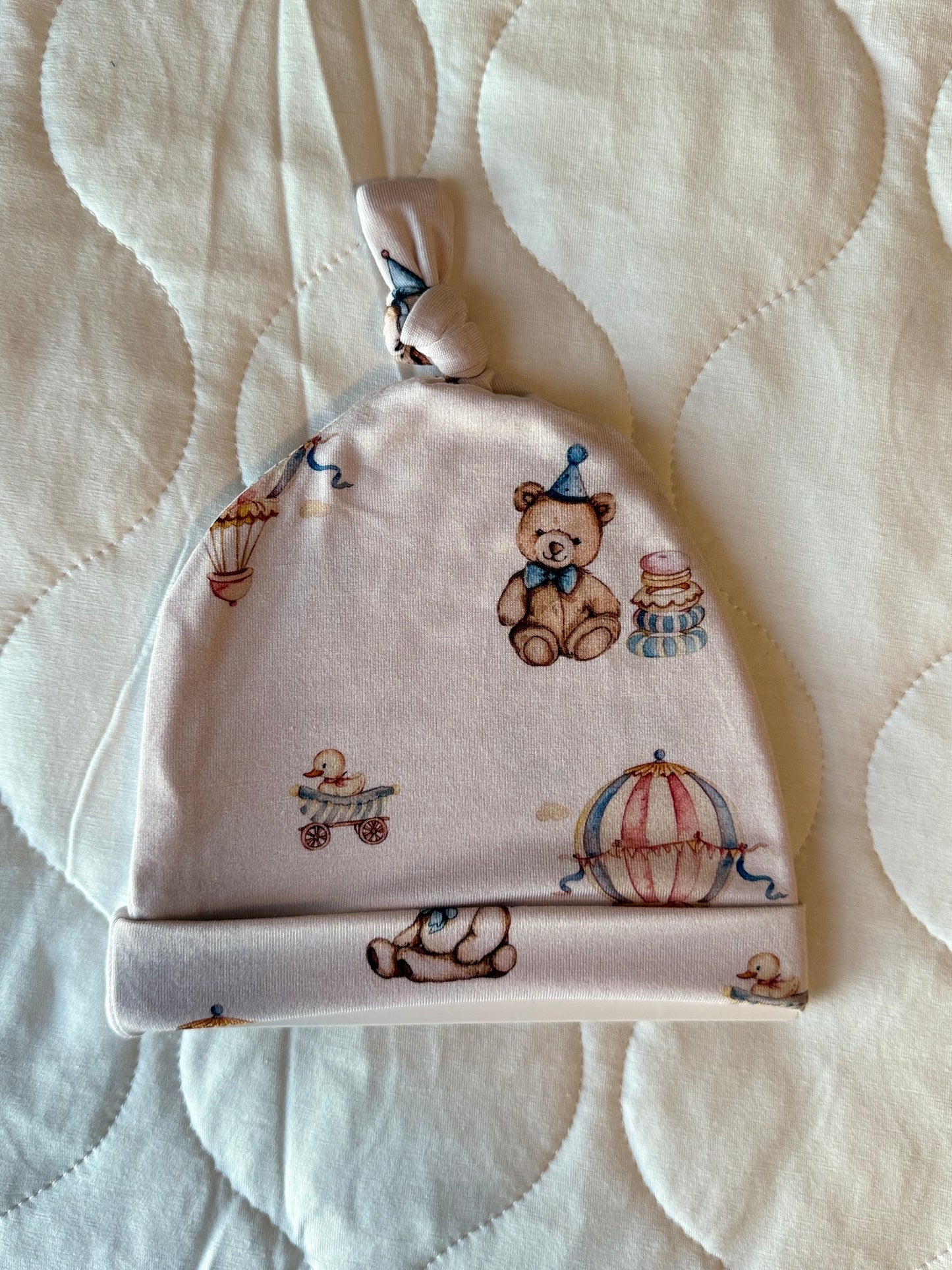 Little Keepsakes - Knotted Hat