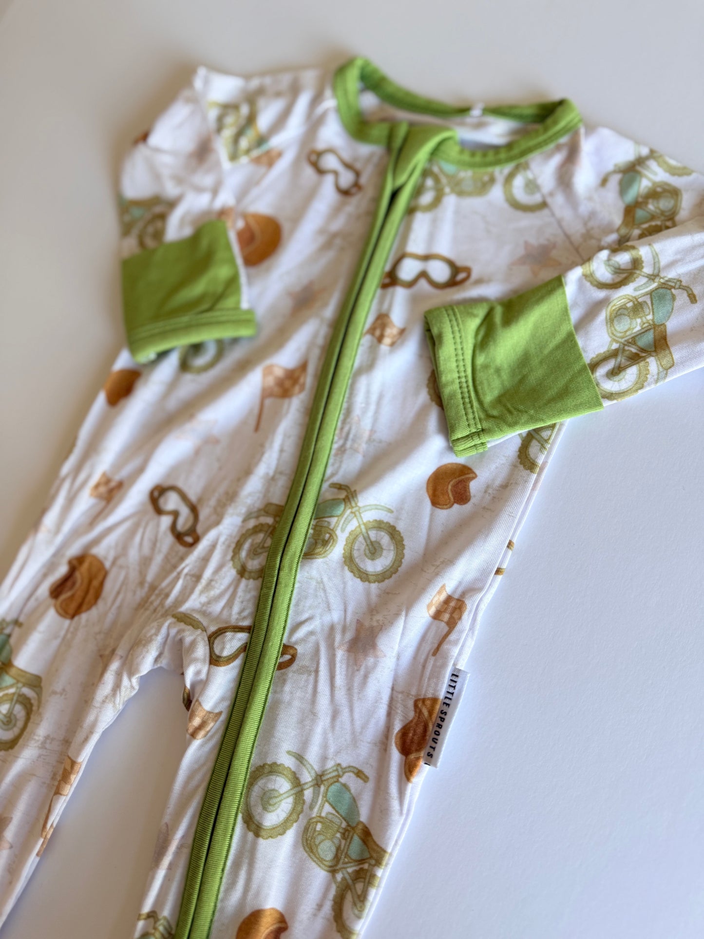 Retro Rally - Convertible Zipper Romper