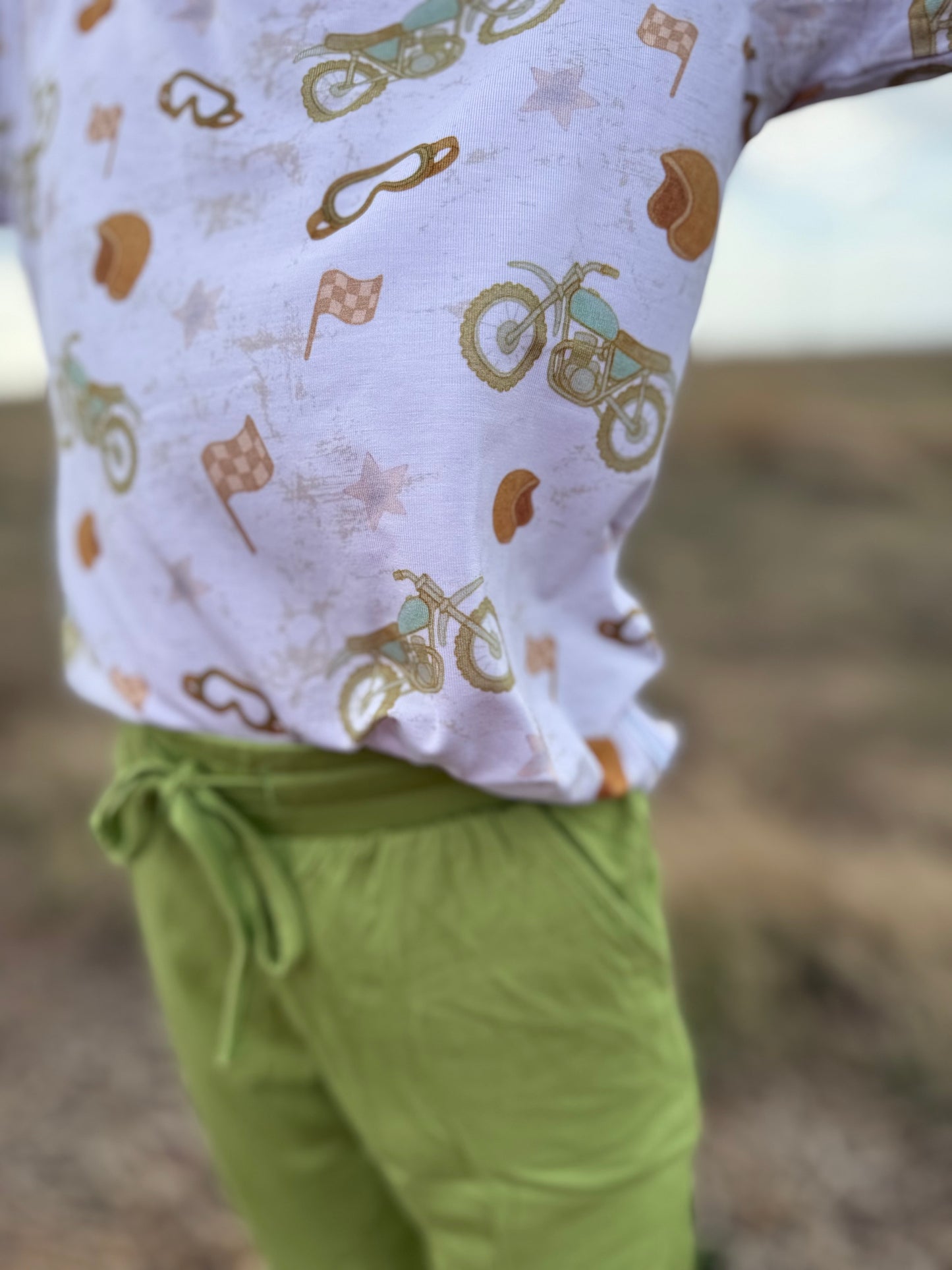Retro Rally - Shirt + Jogger Set